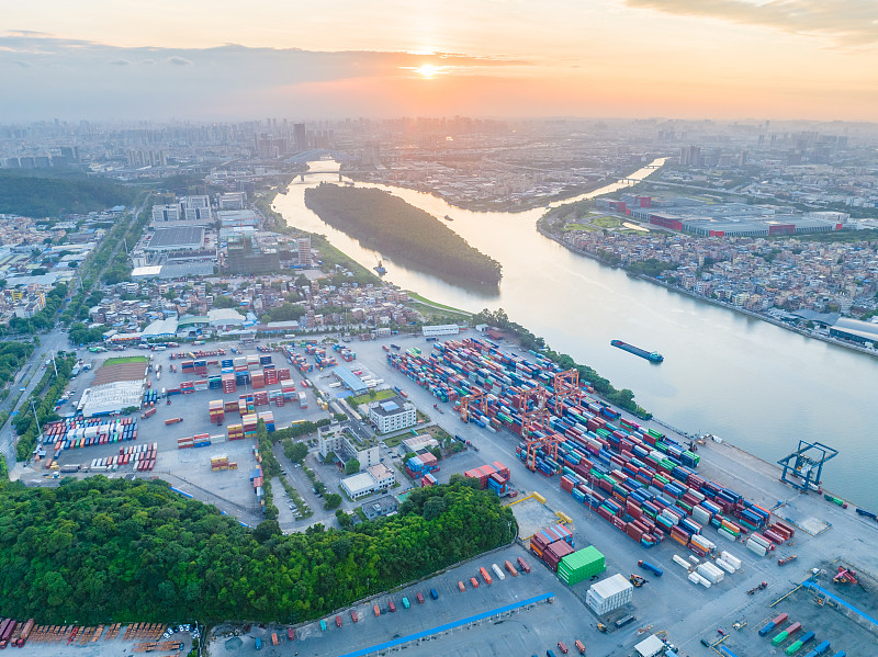 深圳市到瑞士跨国物流速递配送合伙