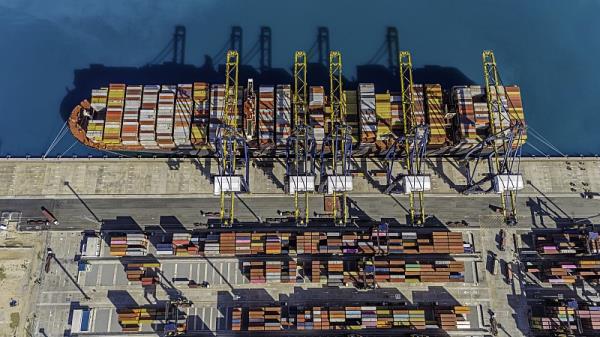 乌鲁木齐市到欧美跨国物流速递配送合作