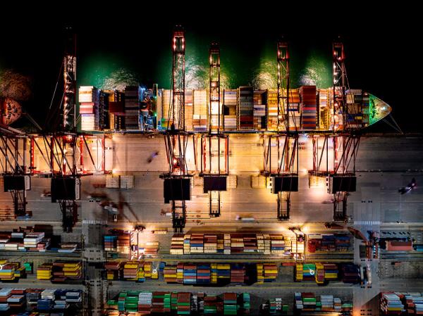 货品游戏手柄从深圳市选取轮船快递至罗马尼