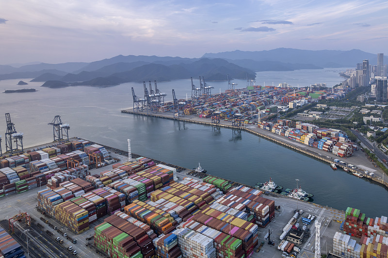 物品鞭经青岛市选择海运快递抵达韩国