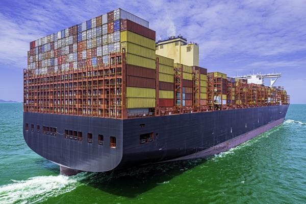 商品电风扇经南京市选用飞机运输抵达毛里塔