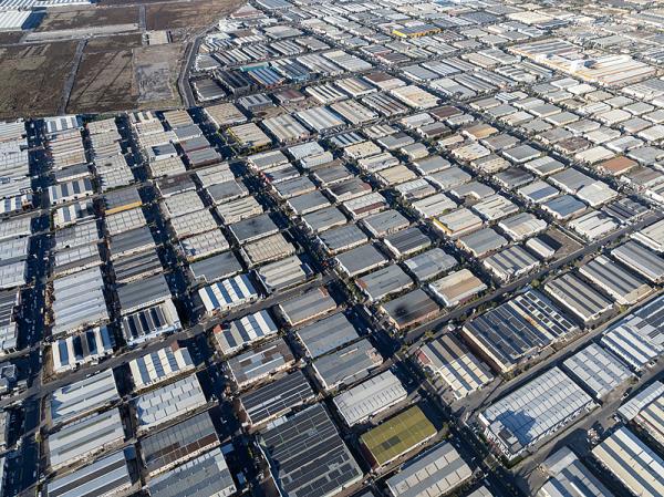 货品原木经东莞市选择海运配送到赤道几内亚