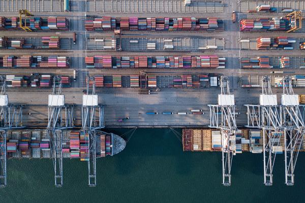 商品无线电发射设备经上海市选用轮船货代抵