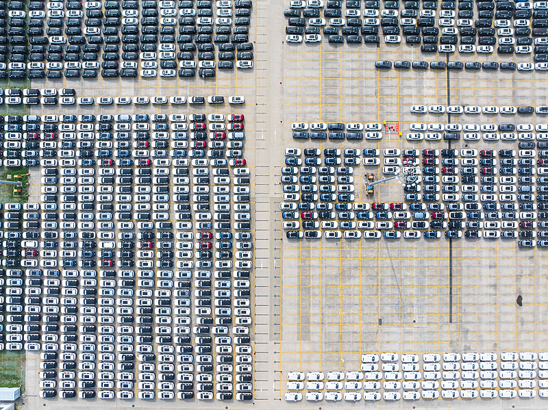 物品眼线笔经上海市采纳轮船物流配送抵到乌克兰——梅利托波尔