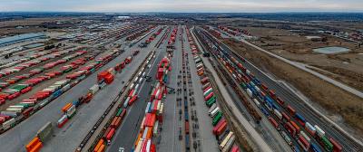 豆皮应用中国深圳空海联运配送至新加坡