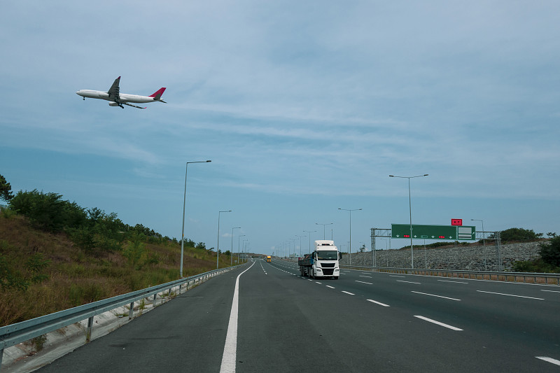 上海话筒防风罩采用优先空运12天内速递到新加坡