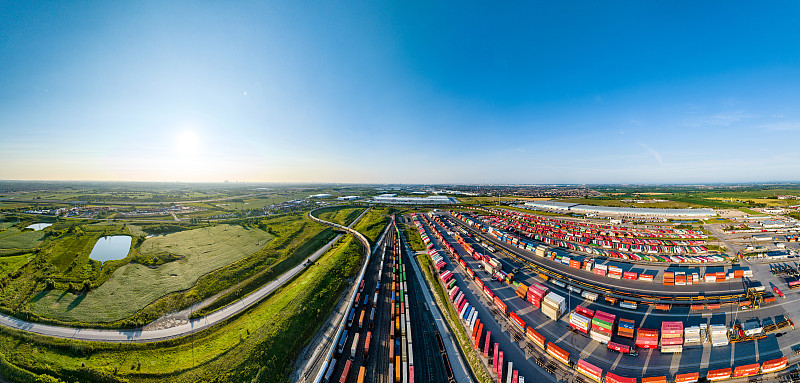 圣诞装饰品采用中国大连航空货运配送到新加坡