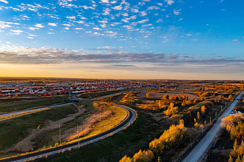 笔记本电脑中国广州门到门空运速递到新加坡