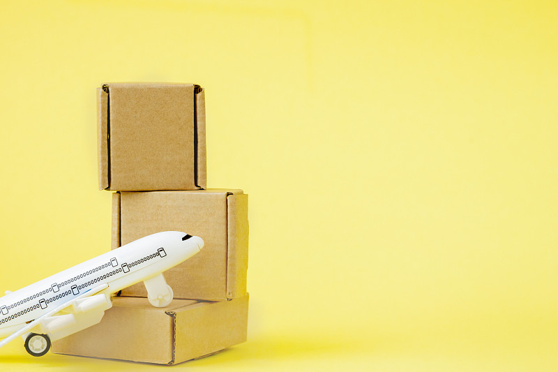 中国鄂州水产品采用国际航空货运8天内速递到新加坡