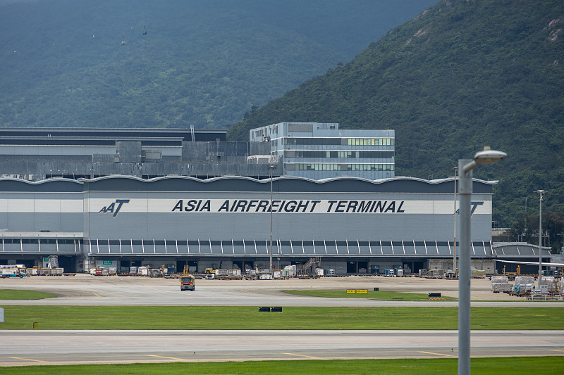 中国海口到新加坡的老字号同仁堂药酒使用空运5天送达