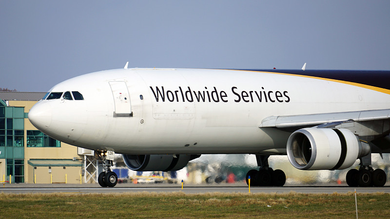 空调经中国深圳海上运输托运至新加坡