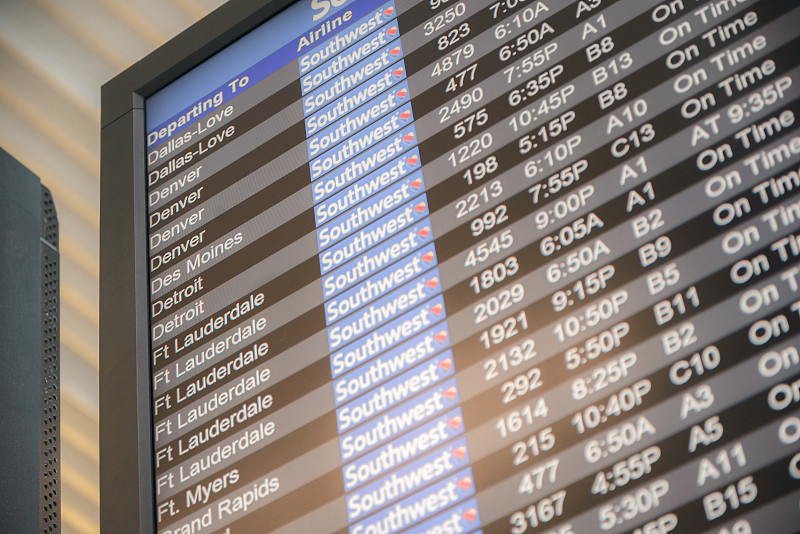 大连内饰清洁剂及保养品采用门到门空运11天内速递到新加坡