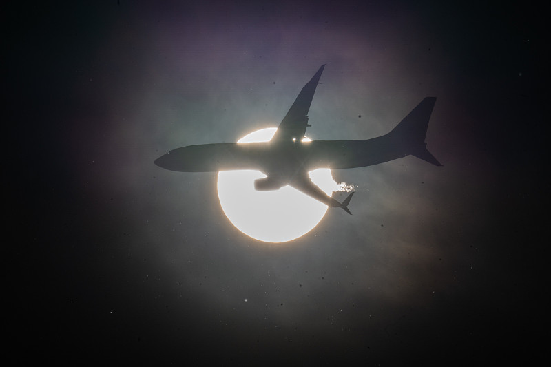 中国鄂州絮胎采用空运门到门专线14天内速递到新加坡