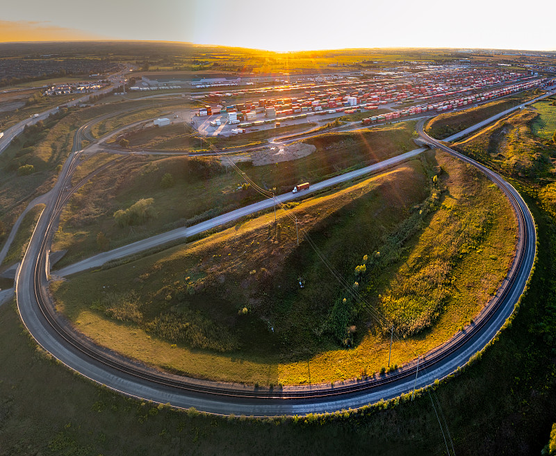 铝材经基隆海空联运派送到新加坡