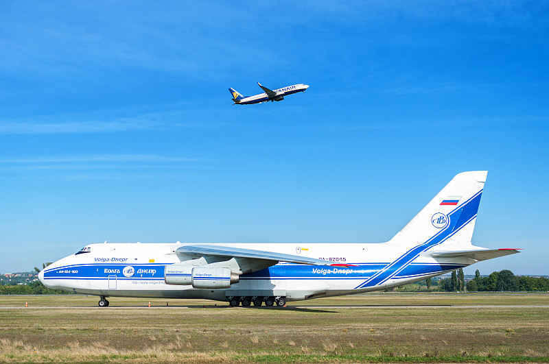 天津至新加坡的防火墙采用空运门到门专线5天内送达