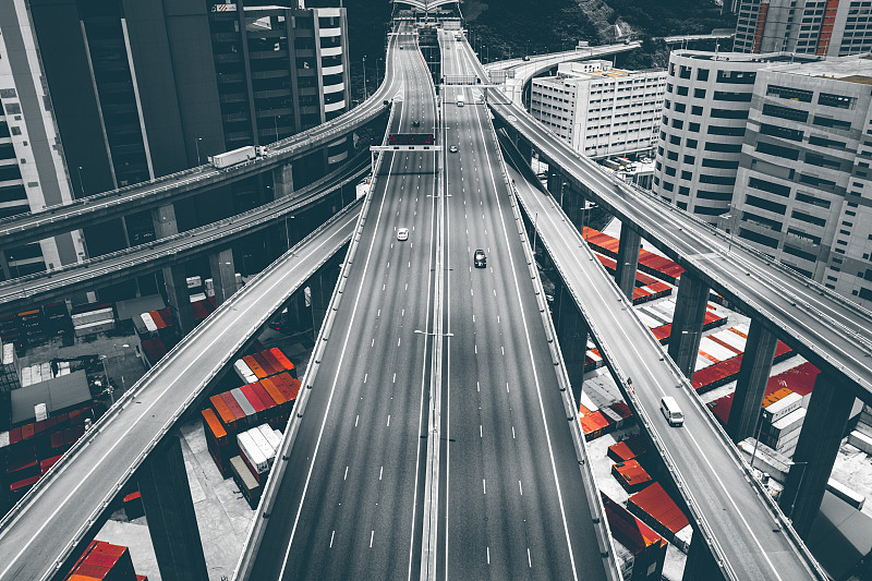 木制储藏柜运用中国广州跨境联运配送到新加坡