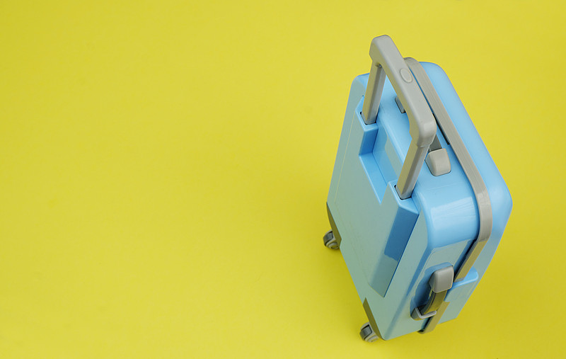 中国上海至新加坡的被子/毛毯/羽绒被使用飞机运输12天内速递到