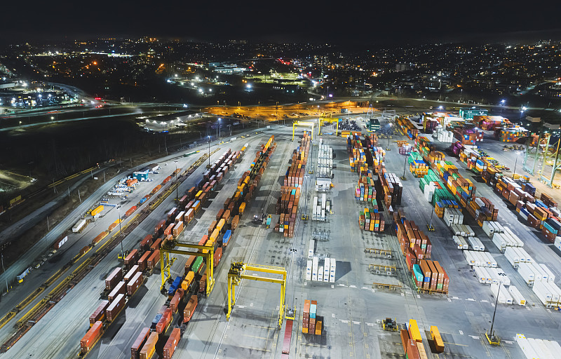 文具通过中山FCL海运完整送达新加坡