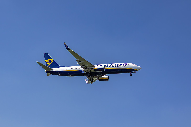 中国上海到新加坡的浴室镜子/防雾镜使用空运快递5天内速递到