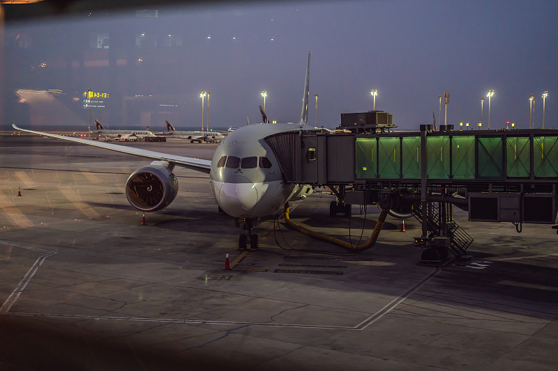 中国鄂州到新加坡的折叠床使用优先空运10天内送达