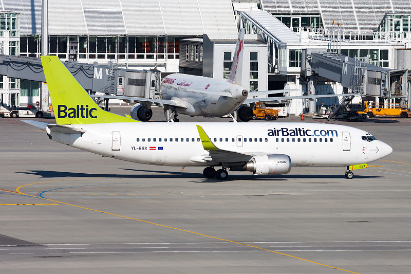 手机指环扣采取中国上海空运门到门专线速递到新加坡