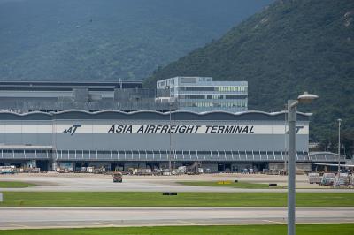 中国海口到新加坡的老字号同仁堂药酒使用空运5天送达