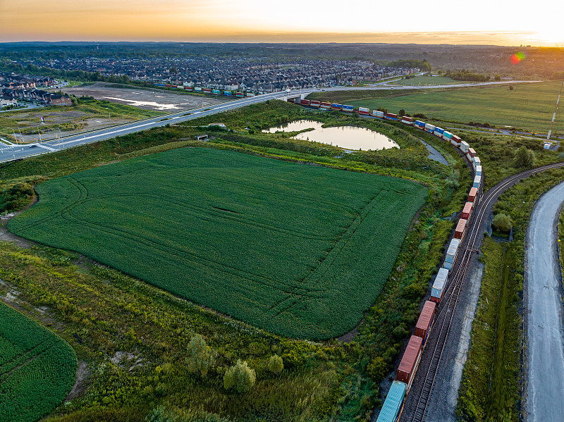 中国海口傣族织锦采用跨境联运14天速递到新加坡