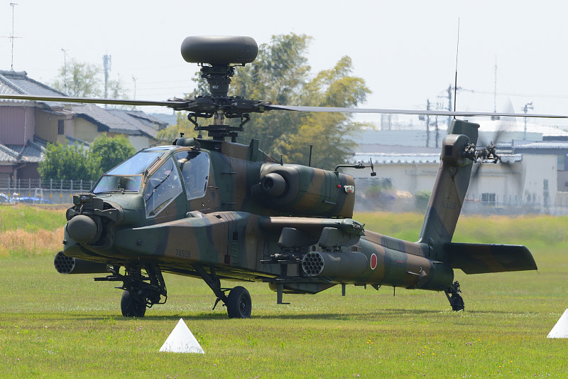 中国鄂州服装使用空运派送4天内速递到新加坡
