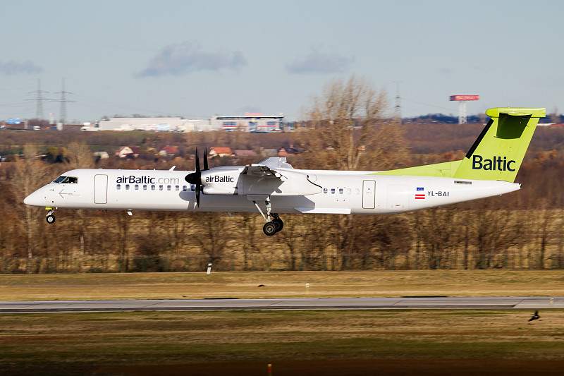 天津至新加坡的骆驼登山鞋使用国际多式联运10天送达