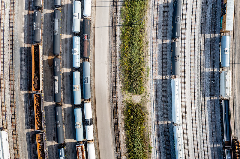 文件夹套通过中国天津空运门到门专线配送到新加坡