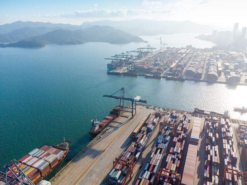 滤清器（机油滤清器、空气滤清器）采取大连国际多式联运送到新加坡