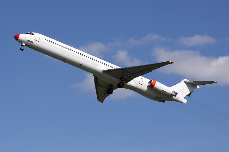 中国青岛至新加坡的体温计使用航空货运10天配送到