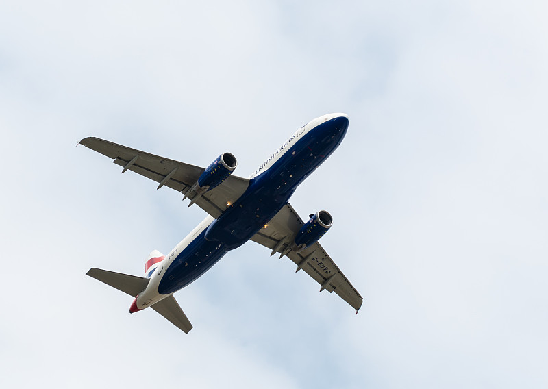 南京李宁运动袜使用国际空运13天速递到新加坡