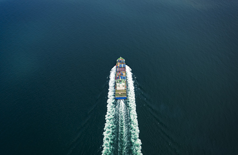 发电设备经中国高雄轮船运输派送到新加坡