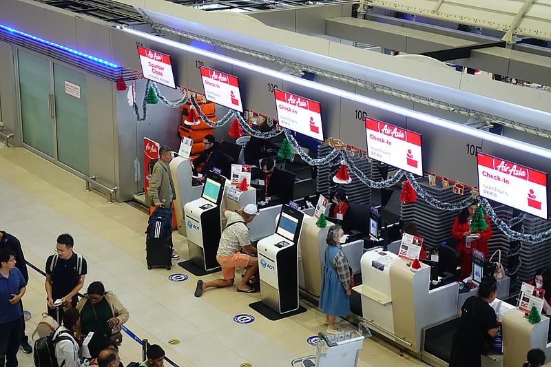 中国青岛足贴使用航空运输14天送到新加坡