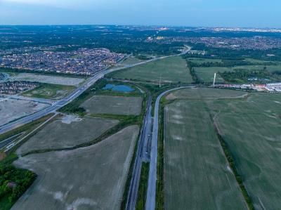 卫星通信设备经过西宁空运速递到新加坡