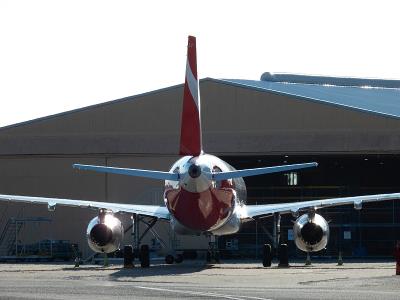 中国上海至新加坡的锂电池采用航空运输13天内配送到
