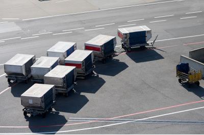 高粱采取深圳船运快速送达新加坡