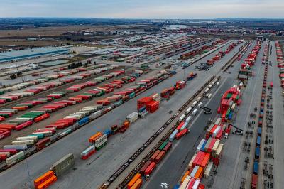 广州初级农产品采用空运门到门专线7天内送到新加坡