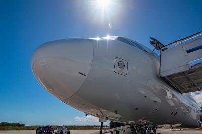 中国海口药膏采用航空货运10天送到新加坡