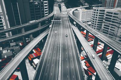 木制储藏柜运用中国广州跨境联运配送到新加坡