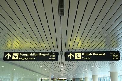 监听音箱利用天津散货船运输送抵新加坡