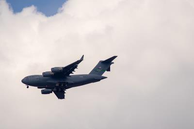 车载USB充电器及电源转换器运用鄂州标准空运配送到新加坡