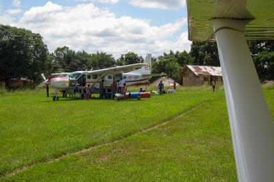 中国合肥言情小说采用航空快递15天配送到新加坡