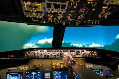 长沙羊毛袜采用空运门到门专线15天送达新加坡