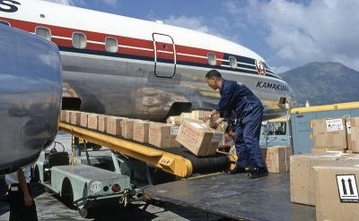 广州到新加坡的汽车零部件采用航空快递14天内送达