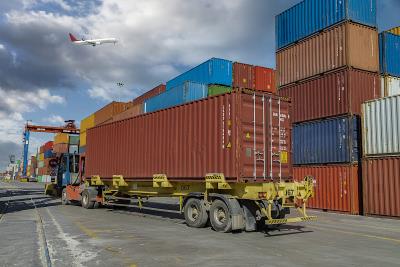 中国大连到新加坡的聚乙烯/聚丙烯使用飞机运输4天内送达