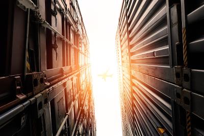 东莞到新加坡的短裤使用国际空运专线9天配送到
