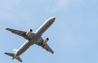 中国上海集成电路使用空运物流专线5天内送达新加坡