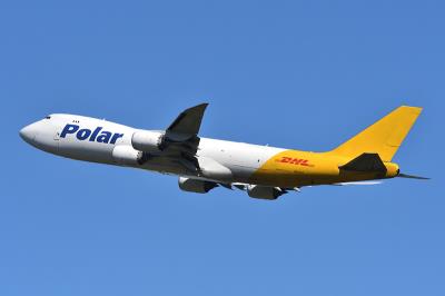 大连可可制品使用飞机运输12天内速递到新加坡